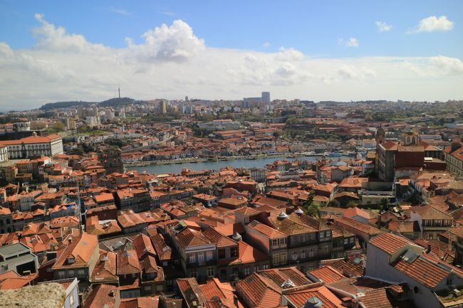 ドロウ川と対岸<br />観光施設がある旧市街はコンパクトにまとまっているのがよく分かる。