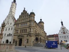 2015年4月25日（土）　ドイツ3日目。
朝8時前、ホテルで朝食を食べ、朝のローテンブルクを散歩。