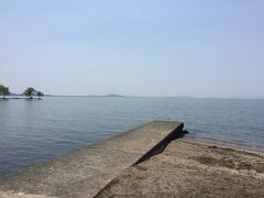 広大な琵琶湖、磯の香りがしない海…。