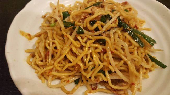 台湾やきそば<br />味が濃くて辛い・・・