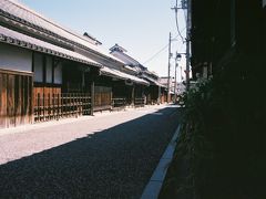 南河内地方を代表する豪壮な構えの母屋は「杉山家」、国の重要文化財に成っているそうです。

江戸時から続く豪商で造り酒屋だったそうです。