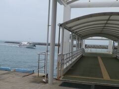 黒島を大急ぎで回って、13：40の高速船で石垣島に戻りました。
