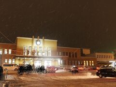 札幌は晴れていた。久々に夜景観賞とシャコを食べようと小樽に。残念ながら雪のため夜景はパス。