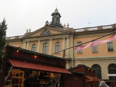 2014/12/03　大広場

また大広場にやって来ました！！
後ろの建物は、ノーベル博物館です・・・
