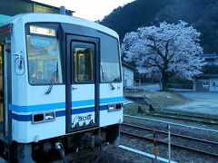 2016.04.02　浜原
沿線では大きな町の浜原に到着。