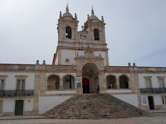 そして、本物のマリア様が祀られている教会がこちら。