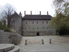 入城して正面には美術館。
今回は残念ながら素通り。