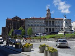 ホントは外観見学だけだったボルサ宮、今回はドロウ川の増水でクルーズができなくなったので、内部をじっくり見学できます。
