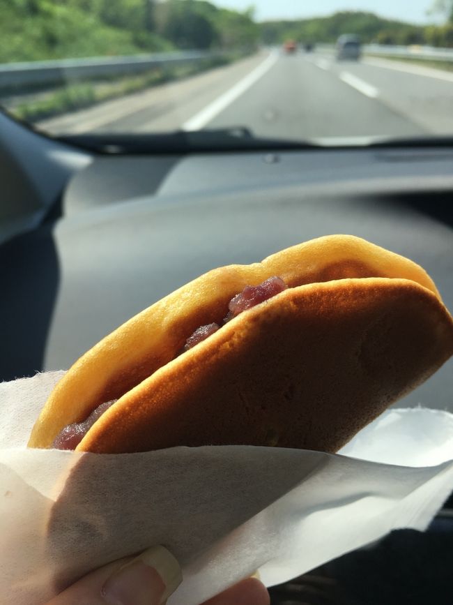 さて、これは何でしょうか？<br /><br />赤福どら焼きです！初めて見た！で、美味しい！！お土産のどら焼きには期待していなかったので、ビックリ(°_°)<br /><br />さすが赤福！