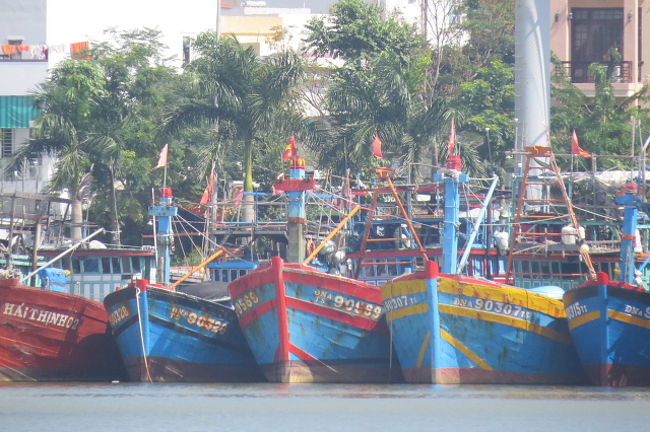 お祭りの船でしょうか？