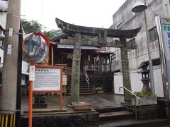 塞神社です。
三益寿司からすぐのところにあります。