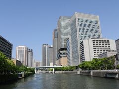 土佐堀川の朝の景色。
