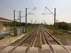 ウズベキスタン鉄道
Uzbekistan Railway
この後も多くの車両を繋いだ貨物列車に会いました。
