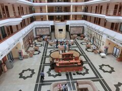 2泊したHotel Registan Plaza
旧プレジデントを、朝8時に出発し、
5時間かけて350kmをサマルカンドから
タシュケントに行きました。