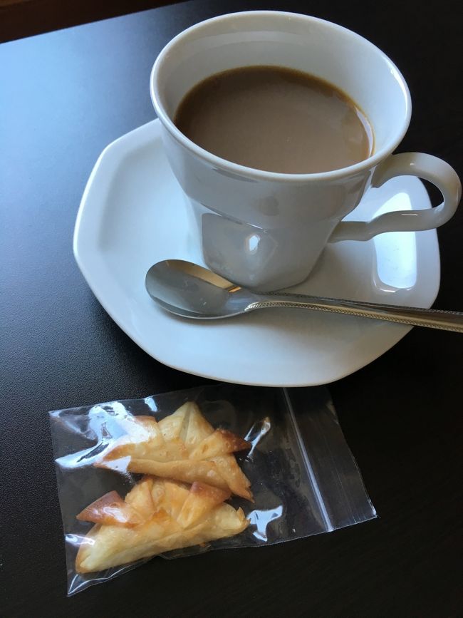 【3日目 朝食】<br /><br />おはようございます！今だにお腹が一杯なので、朝は珈琲とチーズパイのみで(^_^)