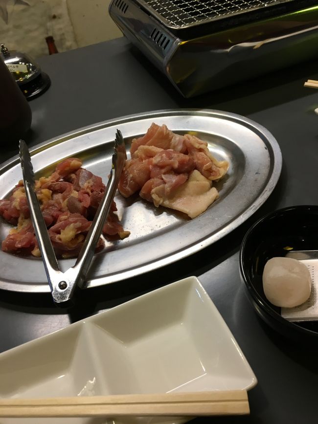 【3日目 夕食】<br /><br />何でも松坂では名物の"鳥焼き"<br /><br />結構お店がある様ですが、今回は急遽決まったので、Hotelの近くへ行きました(^_^)<br /><br />鳥にも、若いのと若く無いのの2種類があり、とりあえず両方頼んでみました。<br /><br />硬さが全然違いますね…若い方が断然柔らかい(°_°)