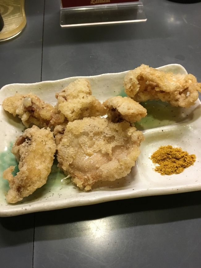 以前、旦那様が他で食べて美味しかったと言う"鶏皮揚げ"<br /><br />だけど、今回のは少しイメージが違っていた様です。衣が厚い？少し脂っこく感じました(~_~;)<br /><br />個人的にも素揚げの様な物を期待していましたしね(｡-_-｡)