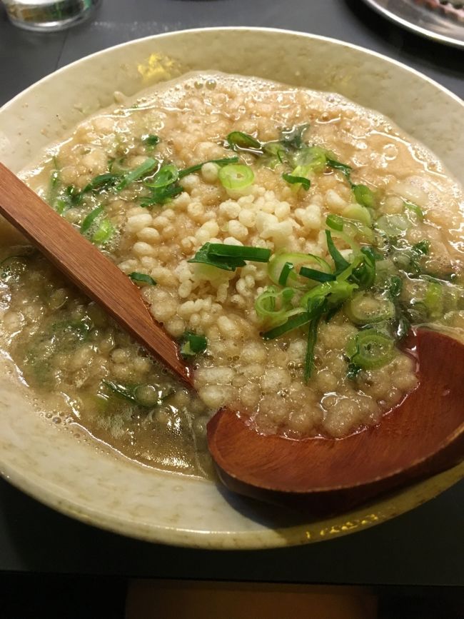 〆は"かすうどん"<br /><br />大阪名物らしいですが、食べた事がなかったので頼んでみましたが、非常に美味しい！！<br /><br />天かすはさすがに残しましたが、とっても好きなお味です！！<br /><br />三重県の皆様ご馳走さまでした！