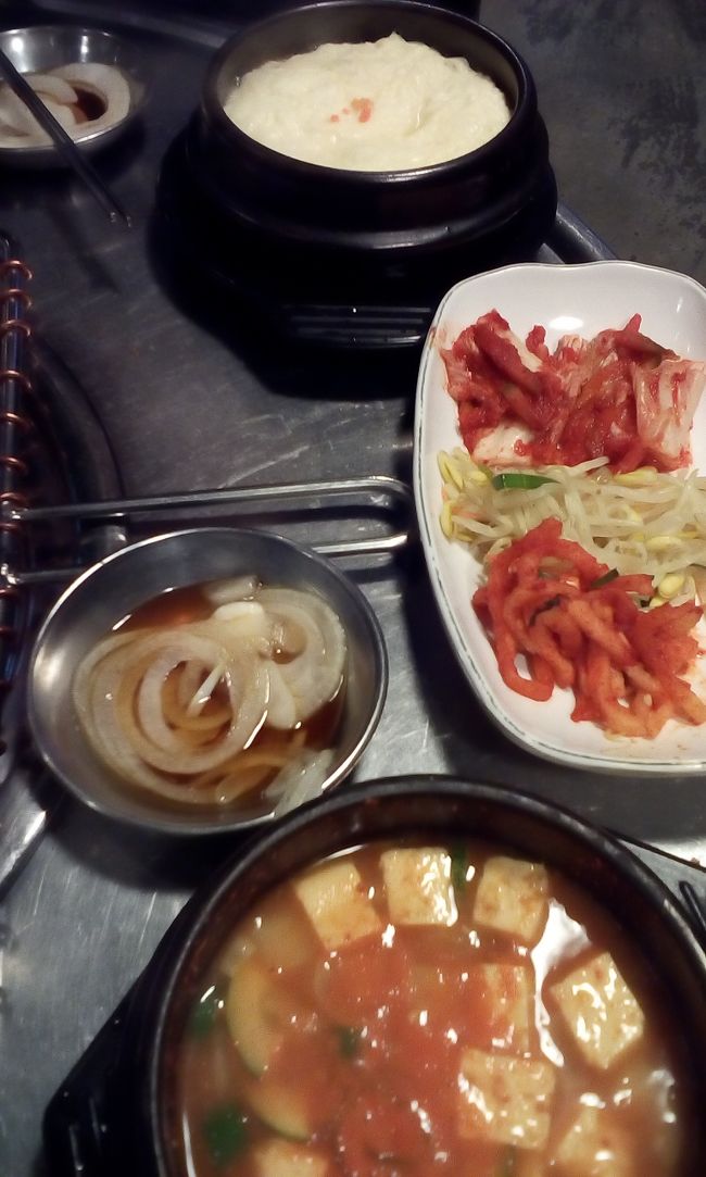 キランチムと豆腐チゲなどがバンチャン