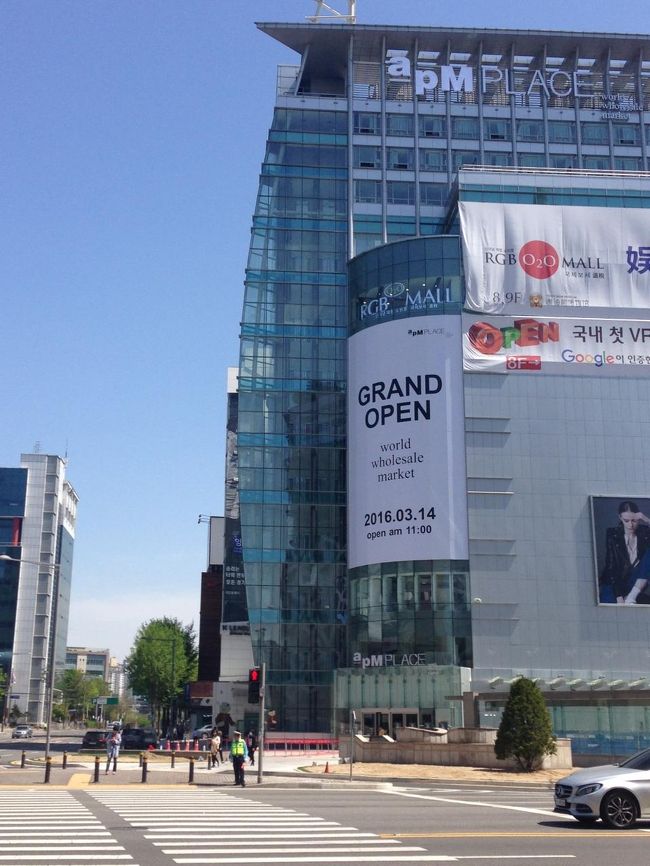 東大門に、またまた新しいビルが出来てますね〜<br />