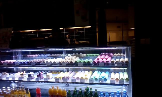 9000ｗマカロンを発見！<br />こちらは6個お買い上げ♪