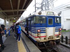 酒田駅に到着。ここで次の普通に乗換です。