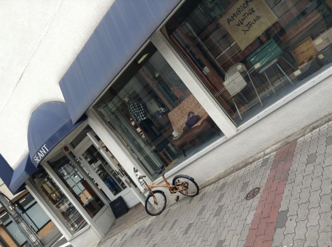 呉服町通りをぷらぷら<br />おしゃれな家具屋や雑貨屋 服屋が点在<br /><br />SEANTで可愛いいスプーンをお買い上げ 