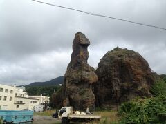 ウトロのゴジラ岩です。これは結構リアルだ。