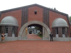 続いて近くに旧建造物を移築して観光博物館にした網走監獄へ来ました。