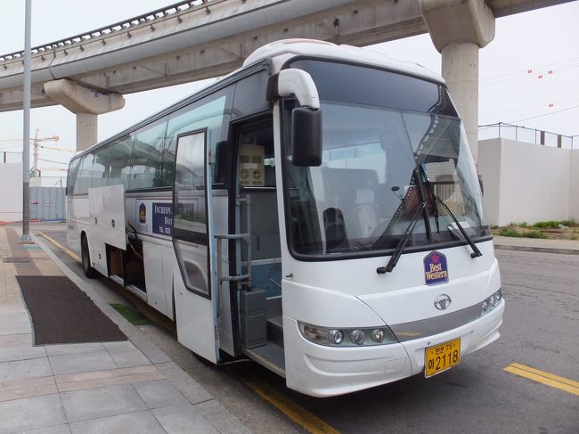 4/30になりました<br />おはようございます！<br /><br />ホテルからは送迎バスで空港まで行っちゃいます<br /><br />送迎バスの時刻表はチェックイン時に渡してくれるんで、助かりますな