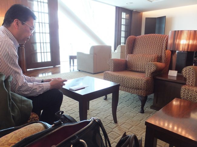 韓国を出国して<br /><br />今日はヒースロー経由でポルトガルまで行っちゃうよ〜<br /><br />飛行機はブリティッシュエアウェイズ<br /><br />ラウンジはアシアナ航空に行ってね☆でした