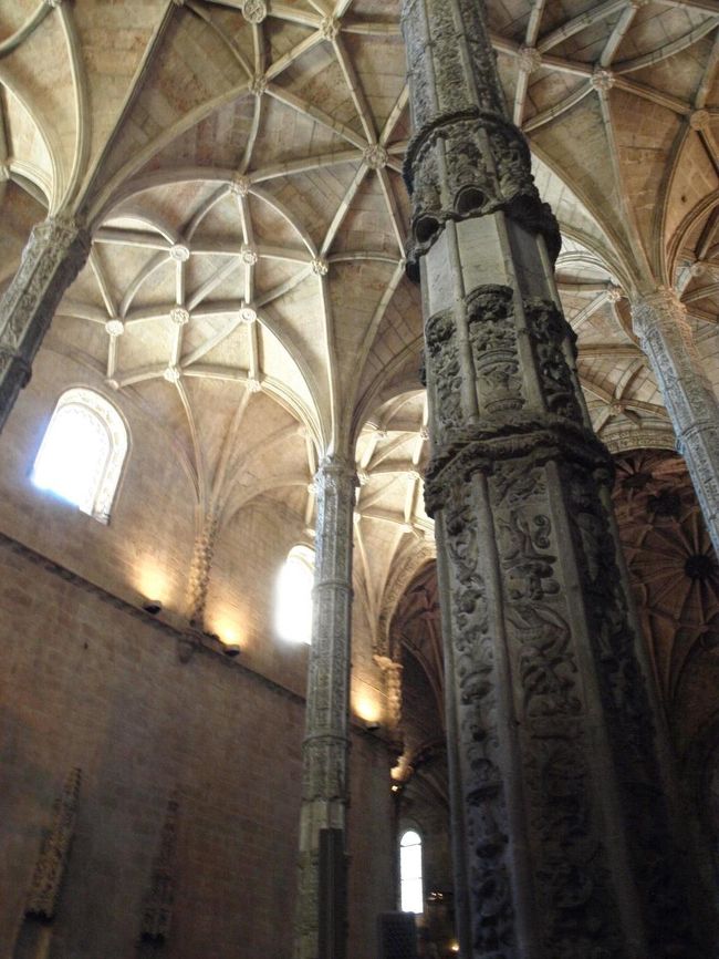 ヤシの木がモチーフなんだそうだ<br /><br />なるほど