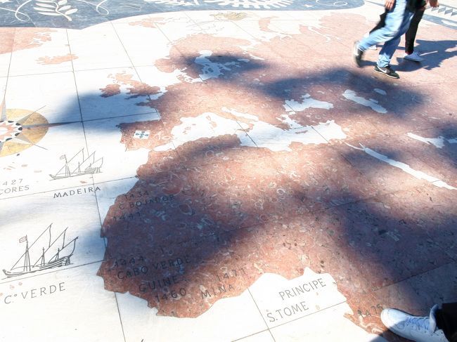 それではポルトガルの発見の旅へ<br /><br />わかりにくいけど、アフリカ大陸の西側には１４３４〜１４１６０年に到着