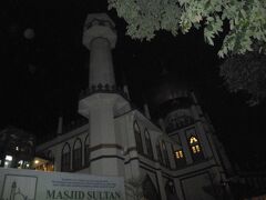 夜のSultan Mosque