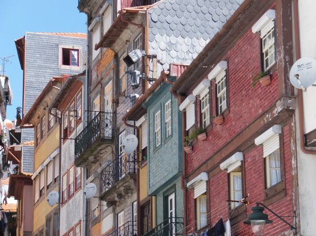 壁の色も様々で