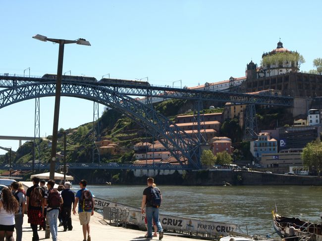 ちゃんと全部食べたよ<br /><br />１２時半を回ったんで、行きたかったレストランへ行ってみよう(^o^)丿