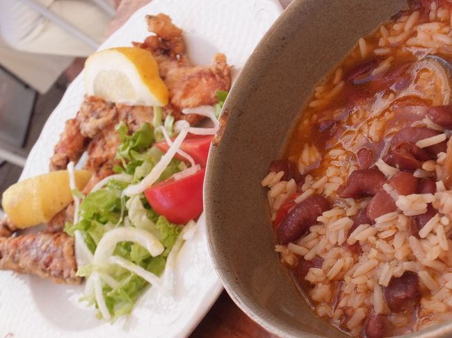 でも天ぷらは、それはそれでおいしい<br /><br />タコやわらかいｗｗｗ<br /><br />ところで、このお店は大人気店らしく、行列ができていたよ<br />席もすぐにいっぱいで、なかなか料理が出てこない人もいた<br /><br />ウチらも会計するまでにかなり待ったよ<br /><br />店員さんはすっごくよく働いていらっしゃるんだけど、なんせ客がわんさかで<br /><br />がんばってください♪<br /><br />ごちそうさまでした