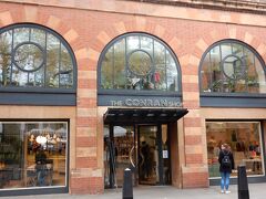 電車でパディントン駅に出て、その後市内観光へ。

まずはデザイナーズショップとして有名な「ザ・コンラン・ショップ」。
コンラン卿の出しているお店で、ロンドンにはナイツブリッジ近くにもう１店舗あります。