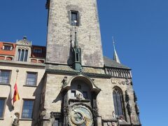 Pražský orloj（天文時計）

旧市街地広場の一角にある「天文時計」です。