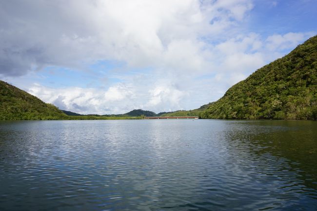 上流船着き場まで船で行って、そこで降りる。<br />カンピレーの滝まで歩いていけるけど、事前に調べた口コミで、結構時間がかかると情報を得ていたような。<br />何とかなるでしょう、と気軽に構えながらトレッキング開始。<br />家族連れはそのまま折り返して帰り、若い修学旅行の学生？ぽい子たちはすごい早さで歩きはじめていた。トレッキング慣れしている一人の女性もすごい早さだった。私たちはびり。