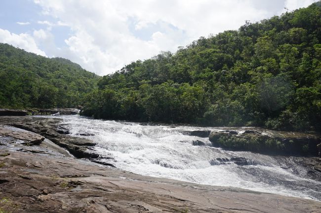 こちらはカンピレーの滝。ごおごおと迫力がある！<br />ここに来るだけでかなりの疲労状態(+o+)