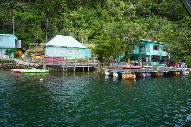 クルーズ乗り場<br />ここに大きなトランクをあずけてクルーズに出発。<br />カヌーとさんざん迷った。でも水着きてなかったし、結局クルーズ。<br />クルーズの途中でカヌーに乗った女性二人組を見たけど、結構どこまでも自由に行けるようで、私だったら遭難しそうだなと思った(*_*)