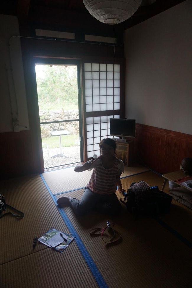 室内。狭めではあるけど、個室でのんびり。