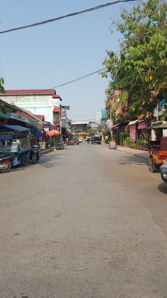 シェムリアップの町に着きました。