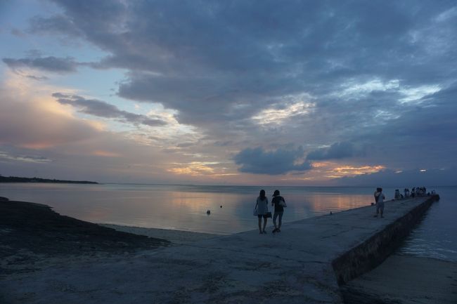 夕食後、またまた散歩。宿からとても近い西桟橋へ。