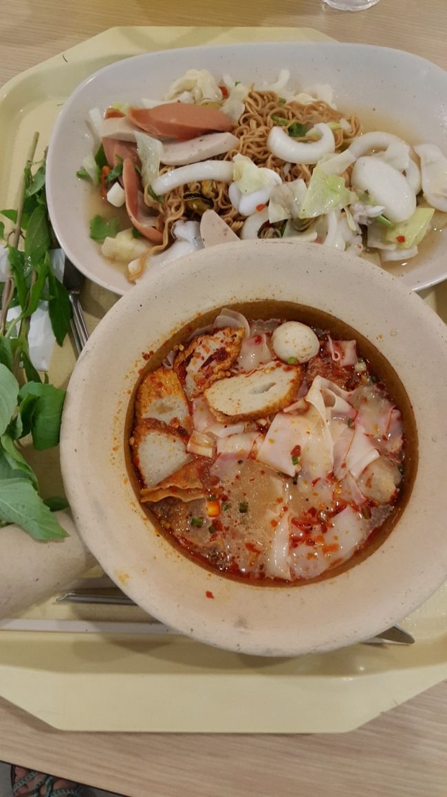 MBKのフードコート<br /><br />やっぱりタイ料理は美味しい！