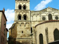 　Abbaye de Saint-Andre-le-Bas de Vienne　ヴィエンヌ

　お次は、８世紀、ニームのアスモン公爵によって設立された「サン・タンドレ・ル・バ修道院」・・・「修道院」は、10世紀に「ベネディクト派」に吸収されたとか・・・現在は勿論、「博物館」・・・「修道院」は終わってます・・・