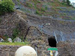 　Theatre antique　ヴィエンヌ　ローヌ・アルプ

　「古代劇場」です・・・紀元一世紀の建造だそうです。