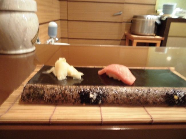 　お昼は源氏でお寿司をいただいてからチェックアウトしました。ヒルトンプレミアムクラブで２割引なのが嬉しいです。