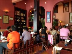 インド人が大半　Food shop45　二回目です。